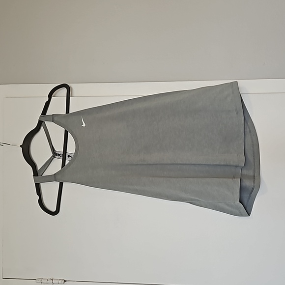 Nike Dri-Fit Racerback Tank Size M - Picture 1 of 3